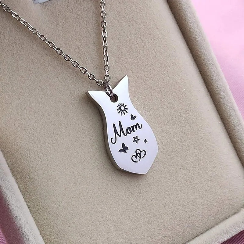 "Mom & Sisters" - 3 PCS Heart-shaped Stainless Steel Necklaces