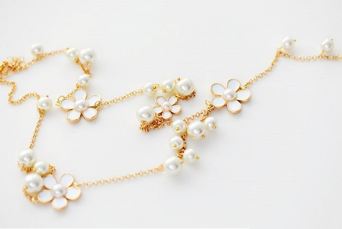 "Flower Girl" - Petal Pearl Necklace Chain