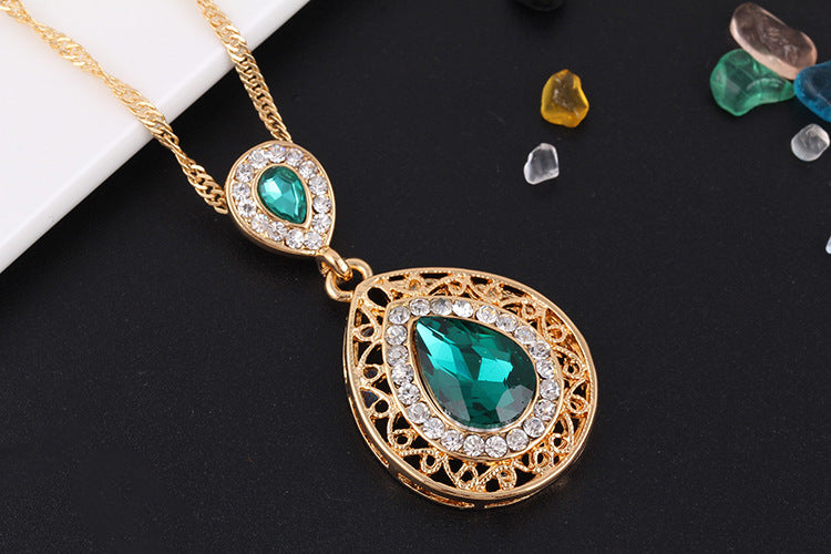"Elegant Life" - Earrings and Necklace Set
