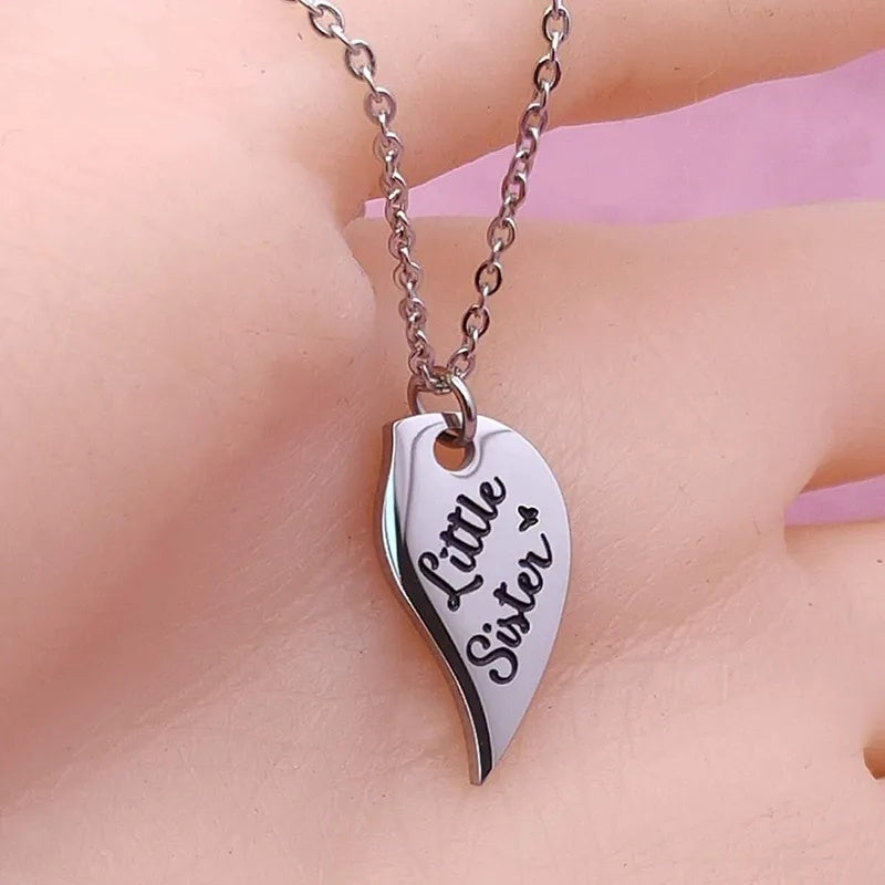 "Mom & Sisters" - 3 PCS Heart-shaped Stainless Steel Necklaces