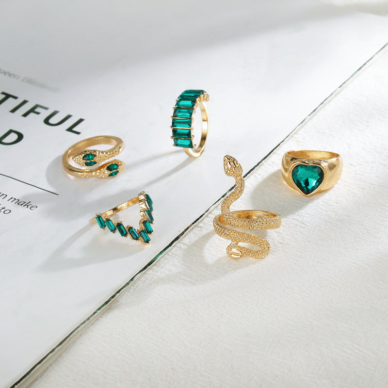 "Emerald Love" - Snake-shaped  Diamond Five-piece Ring