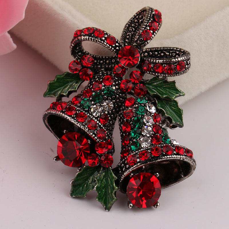 "Deck the Halls" - Metal Brooch