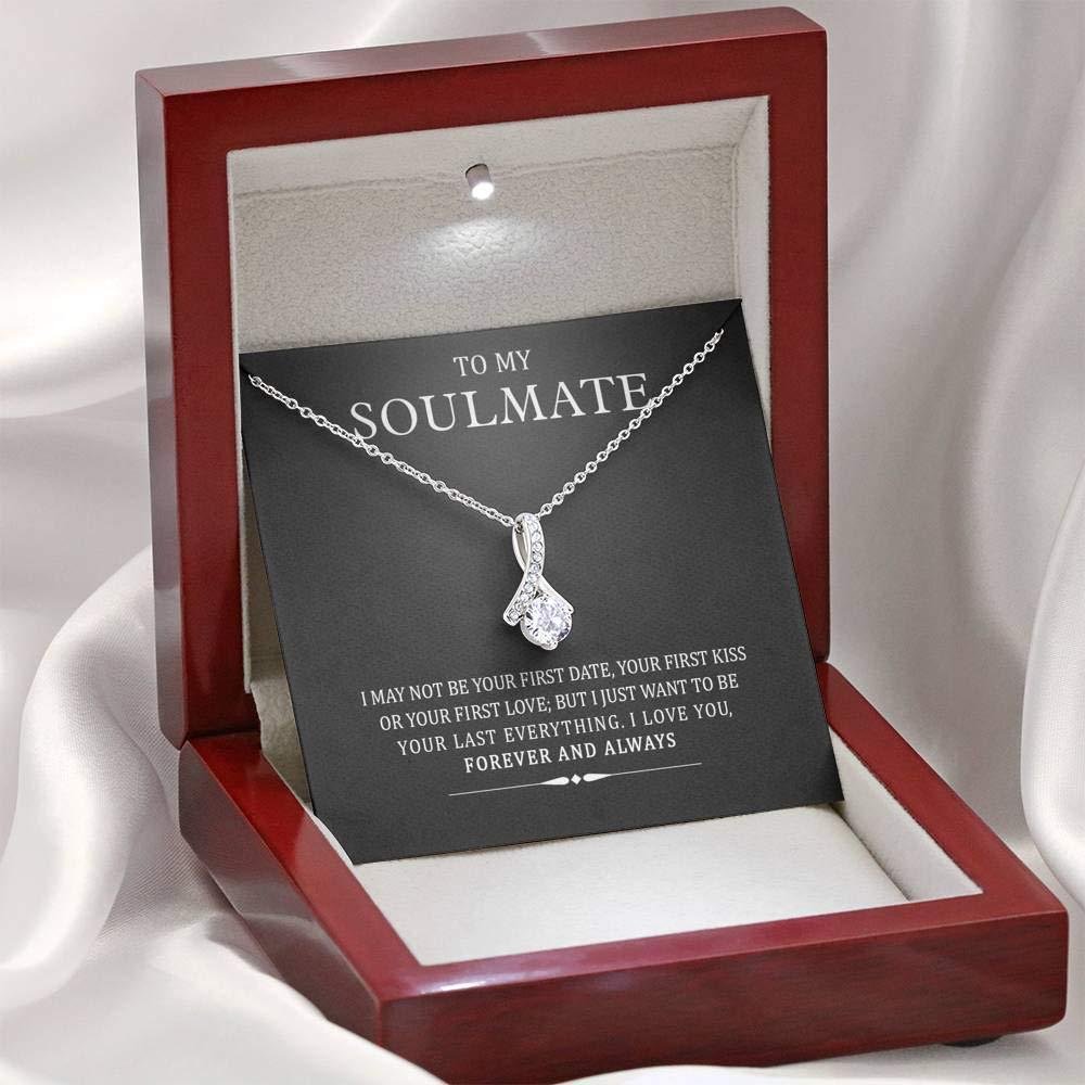 "Soulmate" - Classic Pendant Necklace