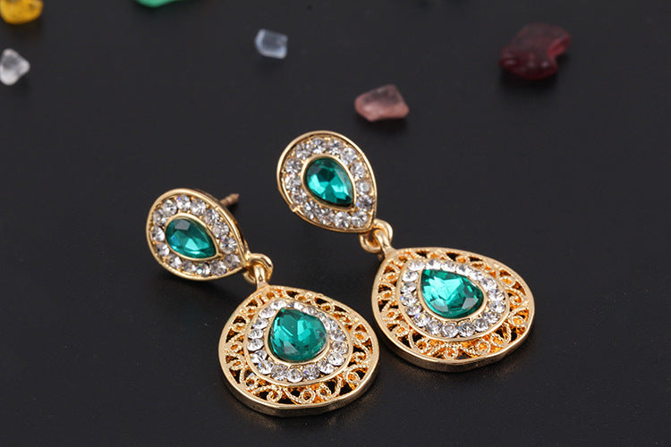 "Elegant Life" - Earrings and Necklace Set