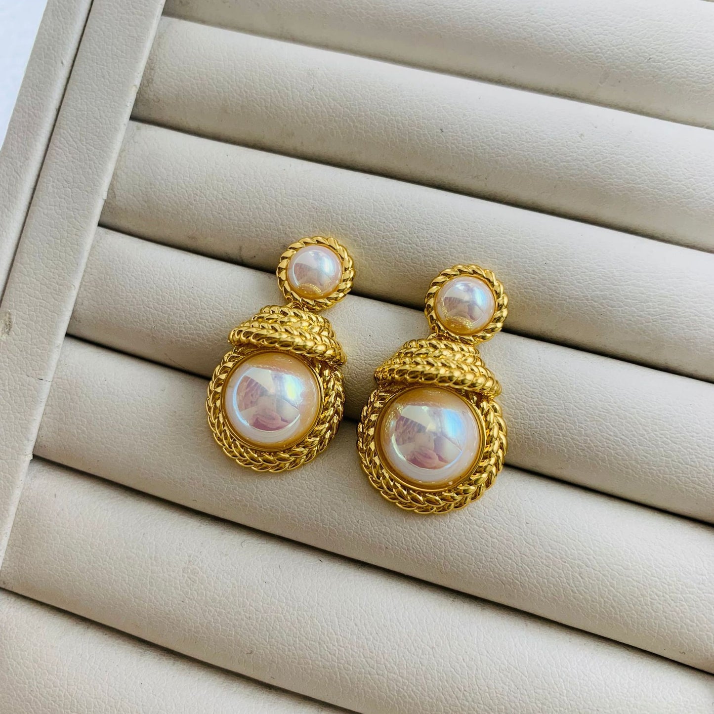 "Ms. CEO" - Vintage Shell Gold Earrings