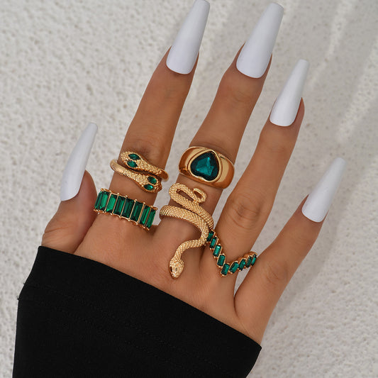"Emerald Love" - Snake-shaped  Diamond Five-piece Ring