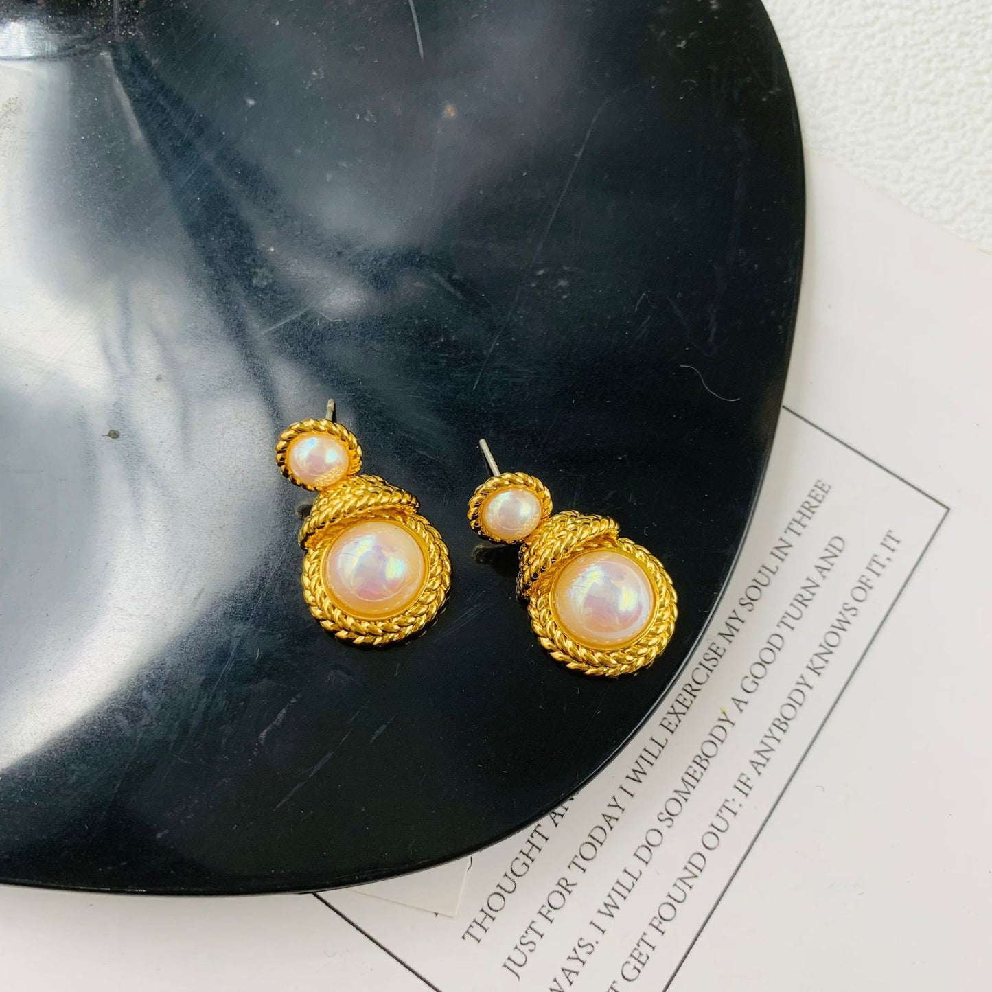 "Ms. CEO" - Vintage Shell Gold Earrings