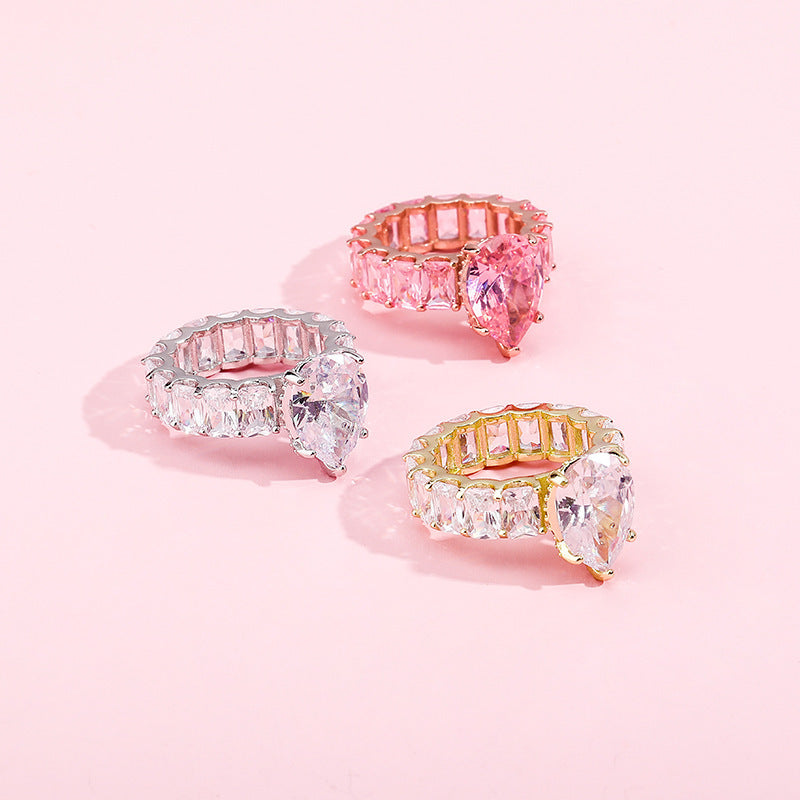 "Unique Taste" - Crystal Baguette Ring