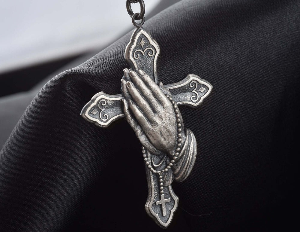 Vintage Silver Metallic Cross Pendant Necklace