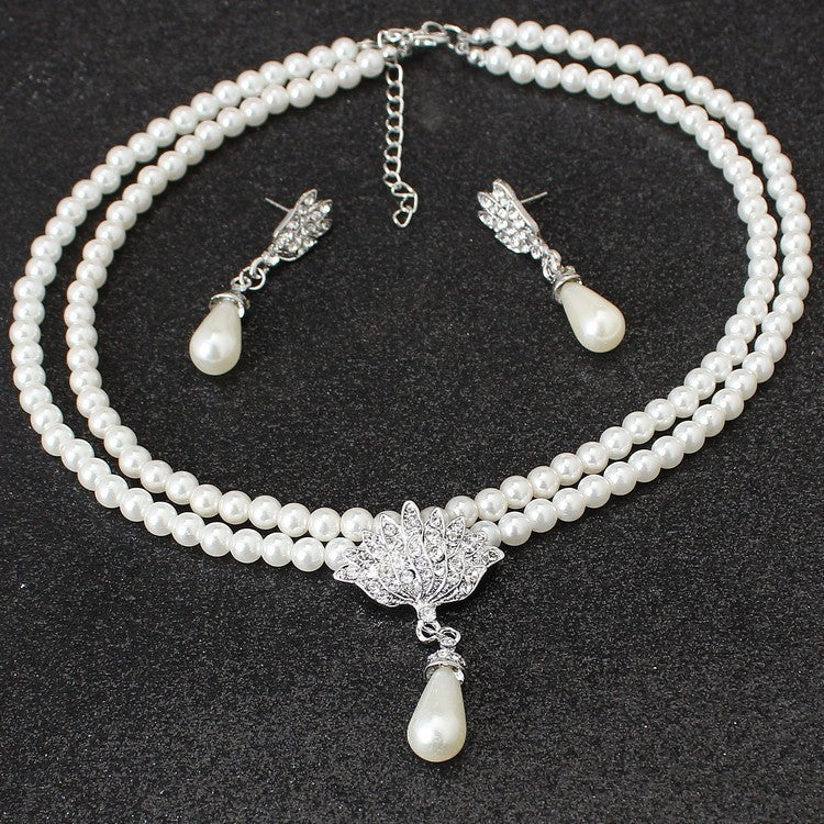 "Darling Pearl" -  Crystal and Pear Necklace Set