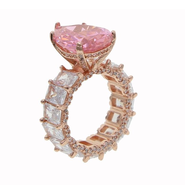 "Unique Taste" - Crystal Baguette Ring