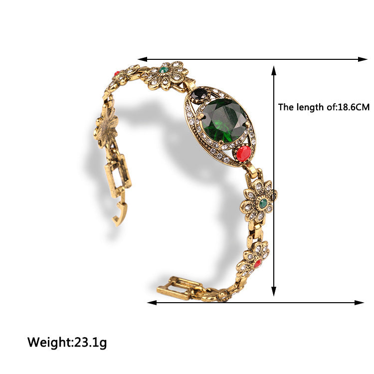 "Vintage Queen" -  Alloy Metal Bracelet
