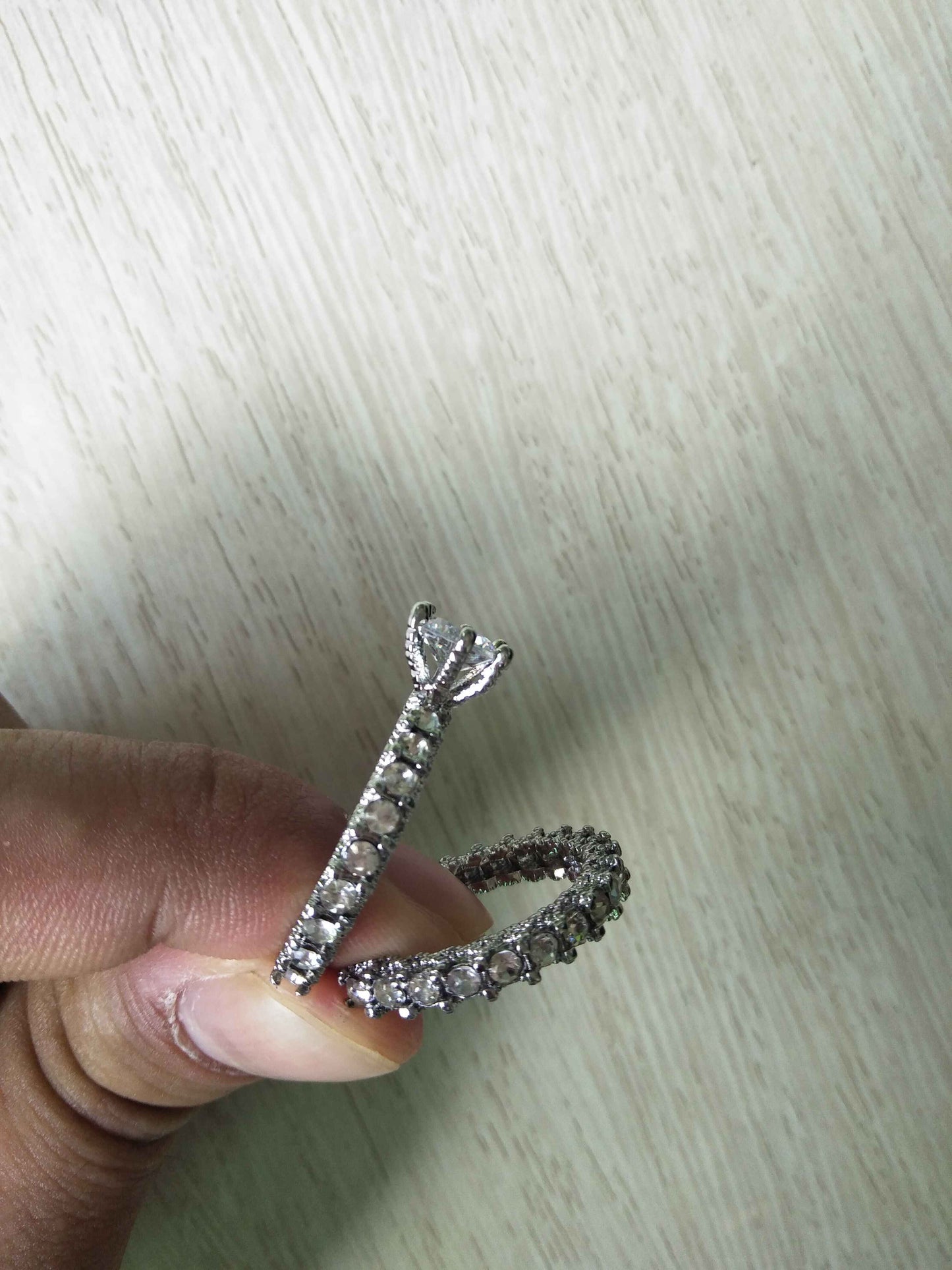 "Diamond Fantasy" - Mosaic Six-claw Diamond Ring