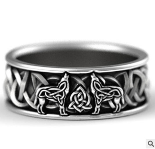 Classic Wolf Head Ring