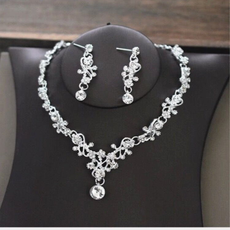 "Queen of the Night" - Diamond Jewelry Set