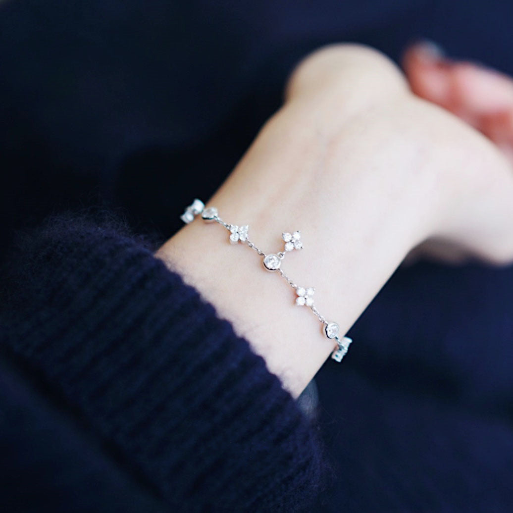 "Good Luck" - Simulated Diamond Clover Bracelet