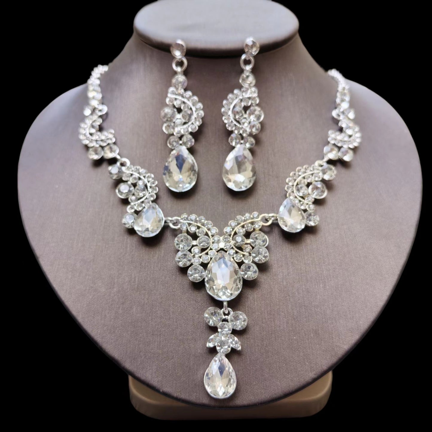 "Glamour Nights" - Zircon Necklace and Earrings Set