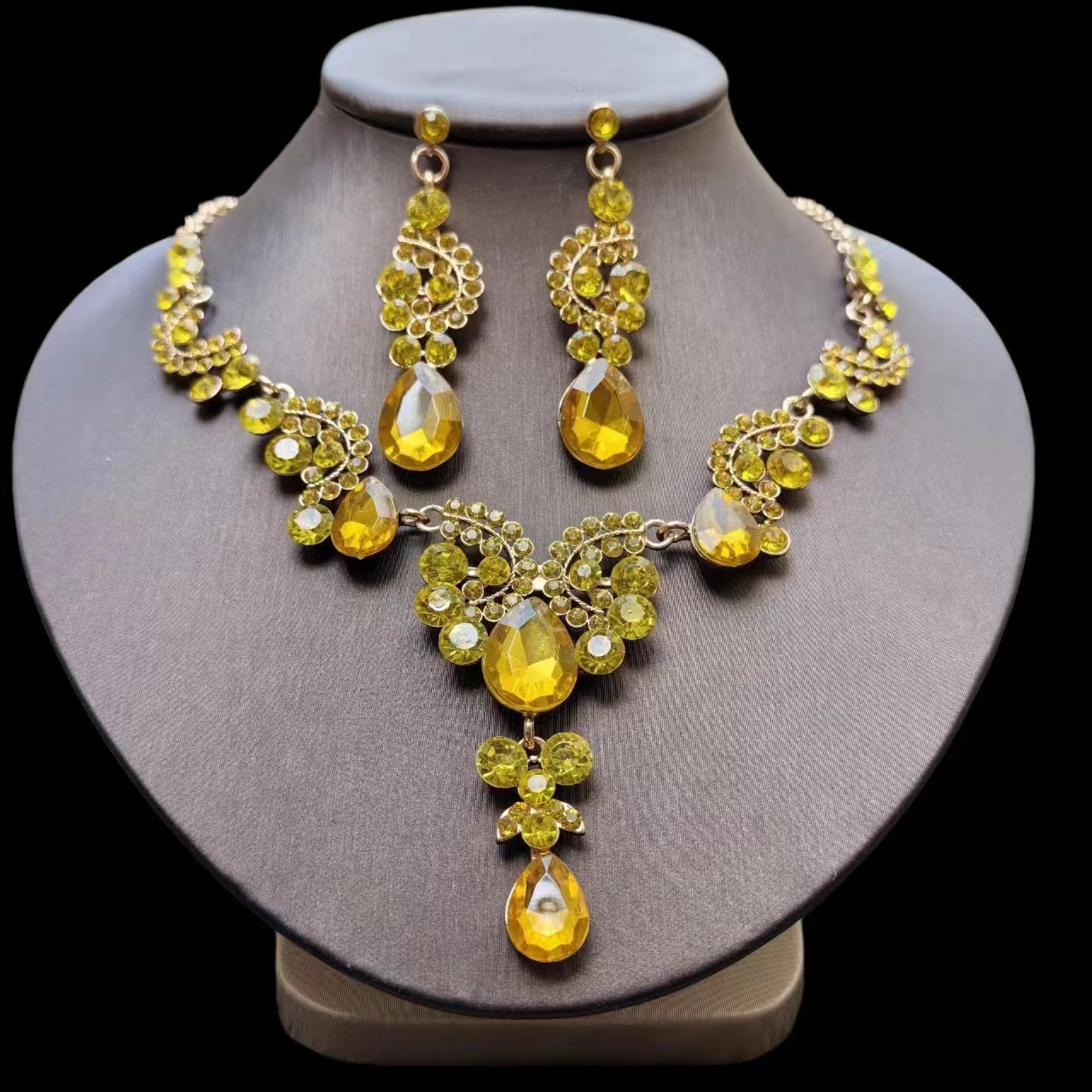 "Glamour Nights" - Zircon Necklace and Earrings Set