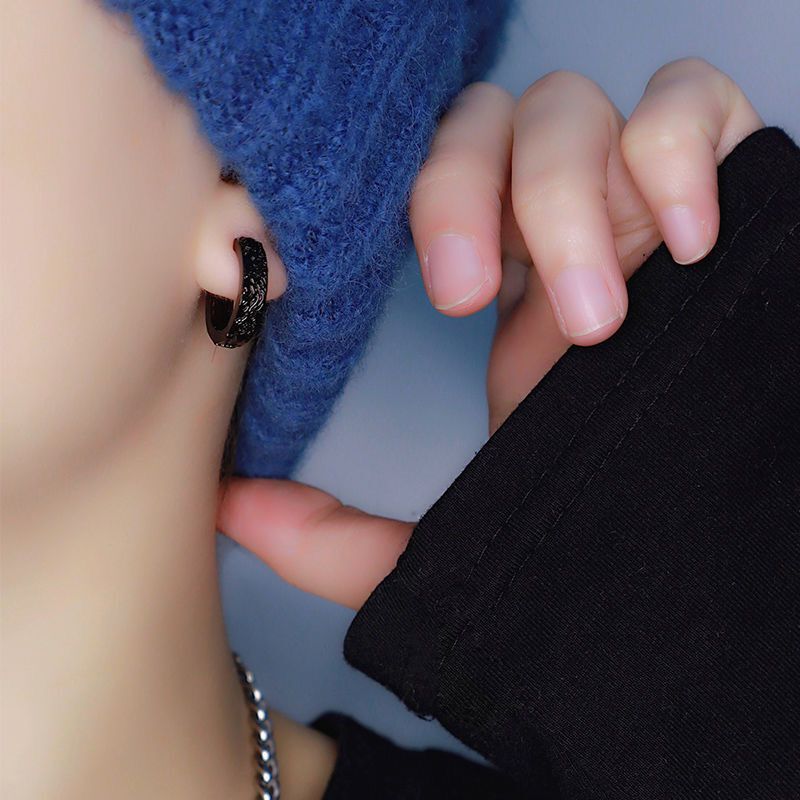 Vintage Sterling Silver Proud Wolf Hoops